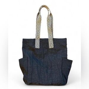 UNIVERSAL THREAD lightweight everyday tote. Perfect for work tote or travel